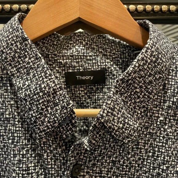 Men's Theory XXL Short Sleeve Button Up - never worn! - Picture 4 of 4